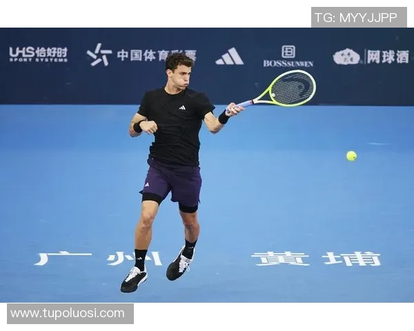 广州网球队的训练与比赛状态全景揭秘助力网球巨献盛宴 广州网球队的训练与比赛状态全景揭秘助力网球巨献盛宴