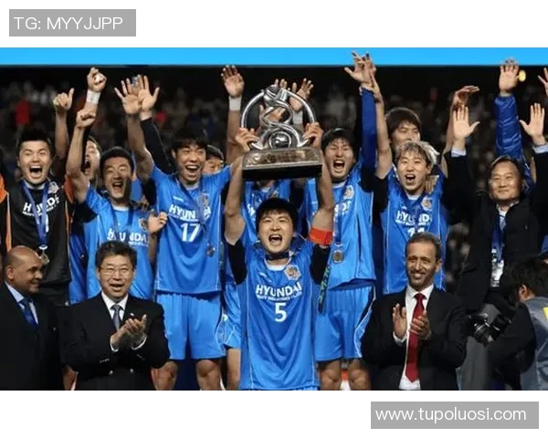 足球明星齐聚一堂精彩瞬间尽在竞猜图片中展现魅力与风采