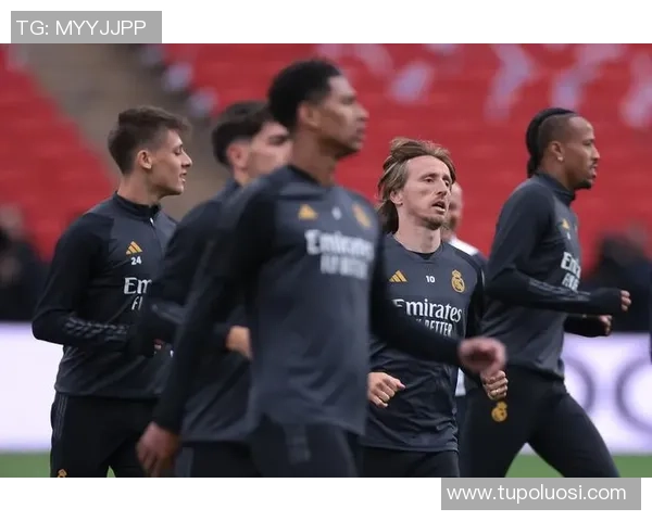 本届法国足球明星展现卓越才华与团队精神引领新一代足球风潮